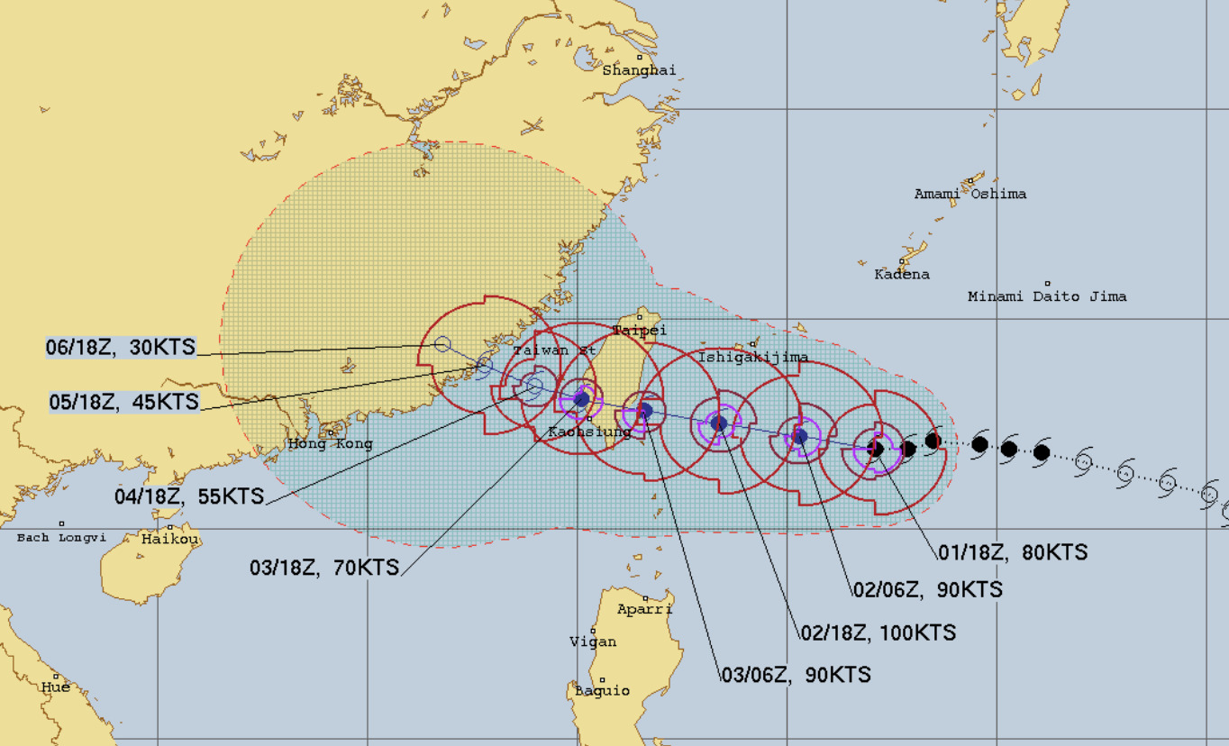 米軍JTWCによる台風11号の進路予想図