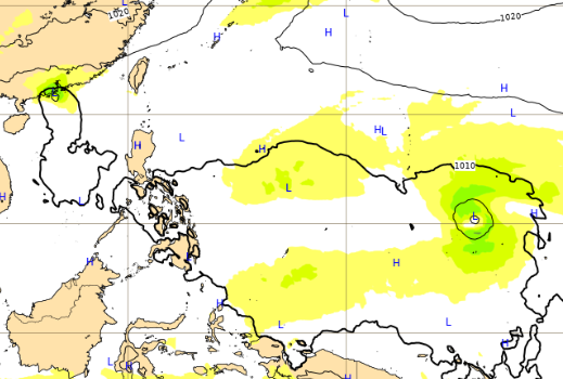 ヨーロッパ中期予報センター（ECMWF）による台風14/15号の予報